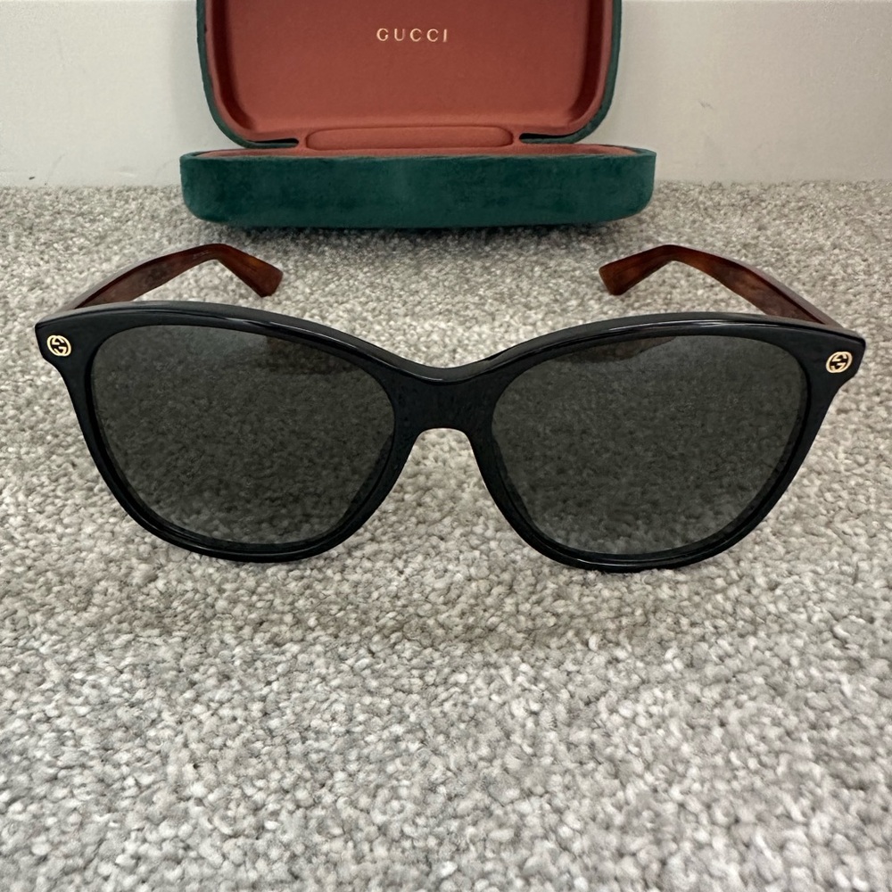 Gucci Black Cat Eye Sunglasses with Dark Lenses